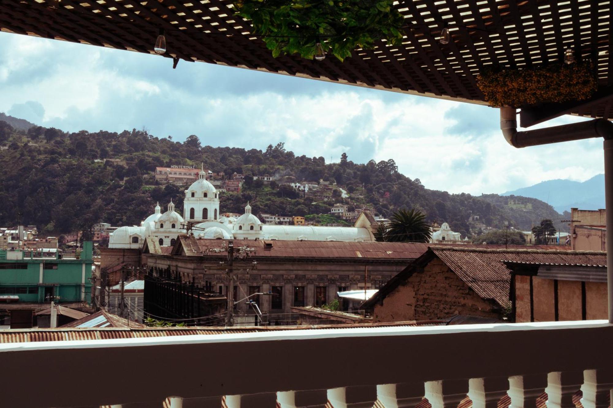 Lar Antiqua Hotel Quetzaltenango Exteriör bild